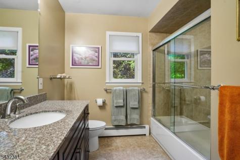 189 Old Farmers Road Washington NJ 07853