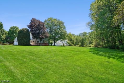 189 Old Farmers Road Washington NJ 07853