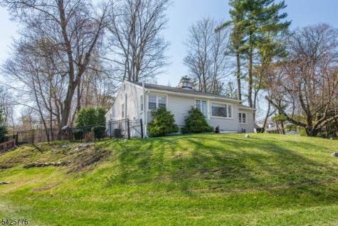 1 Shawnee Trail Sparta NJ 07871