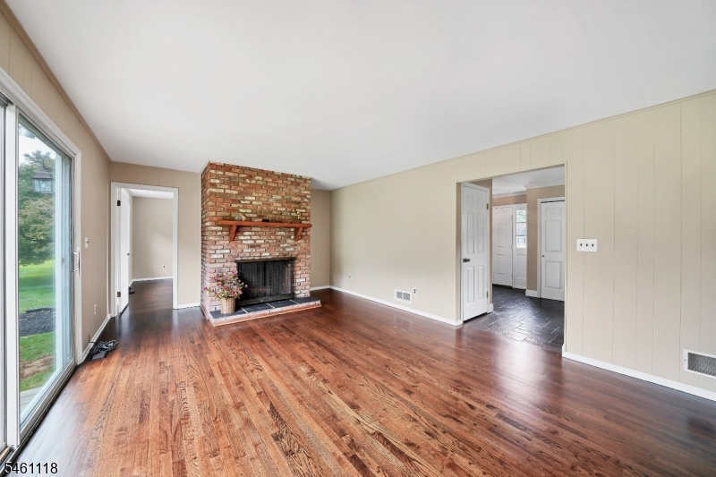 5 Fleming Court Washington NJ 07853