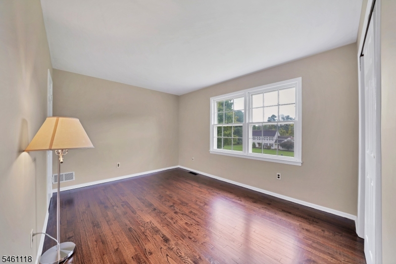 5 Fleming Court Washington NJ 07853