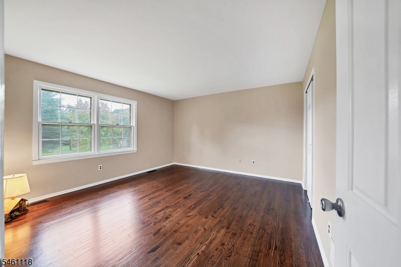 5 Fleming Court Washington NJ 07853