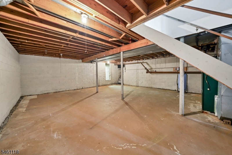 5 Fleming Court Washington NJ 07853