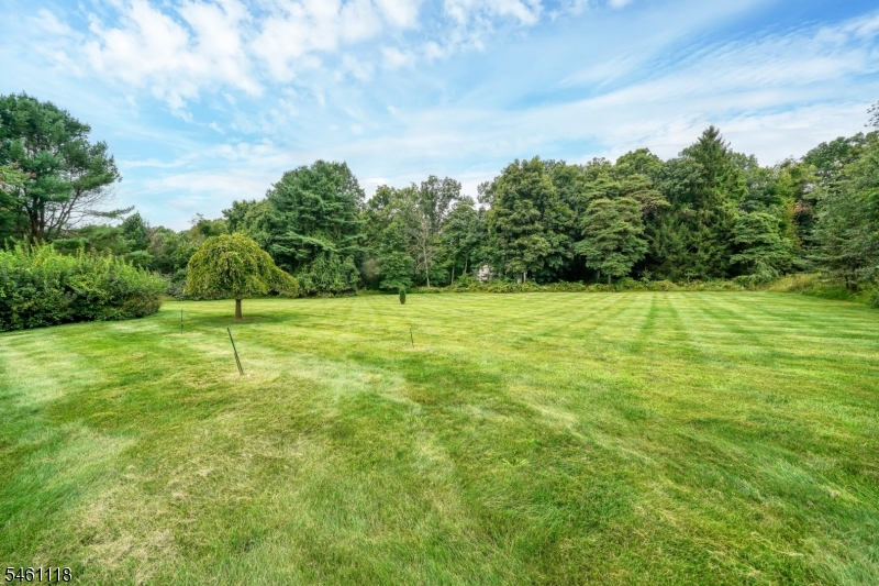 5 Fleming Court Washington NJ 07853