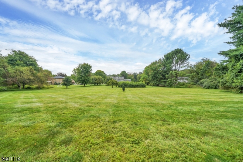 5 Fleming Court Washington NJ 07853