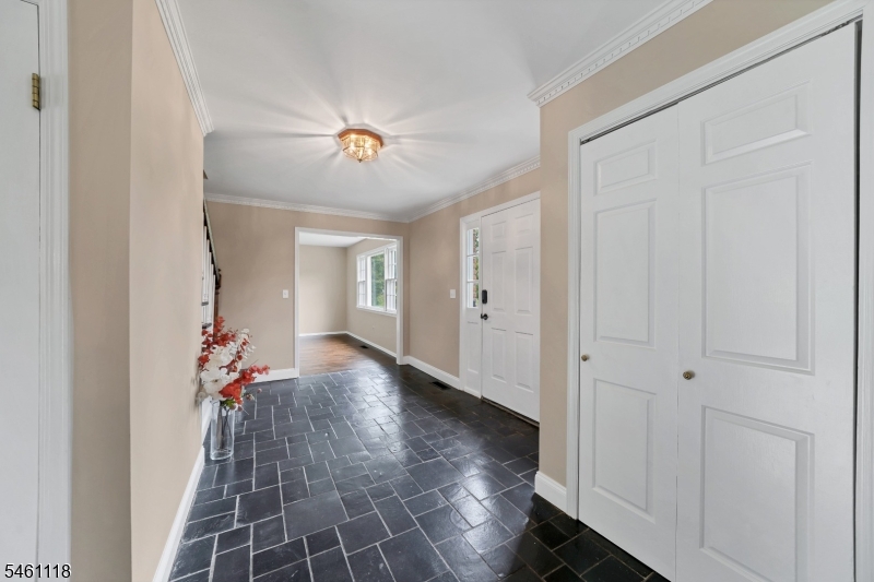 5 Fleming Court Washington NJ 07853