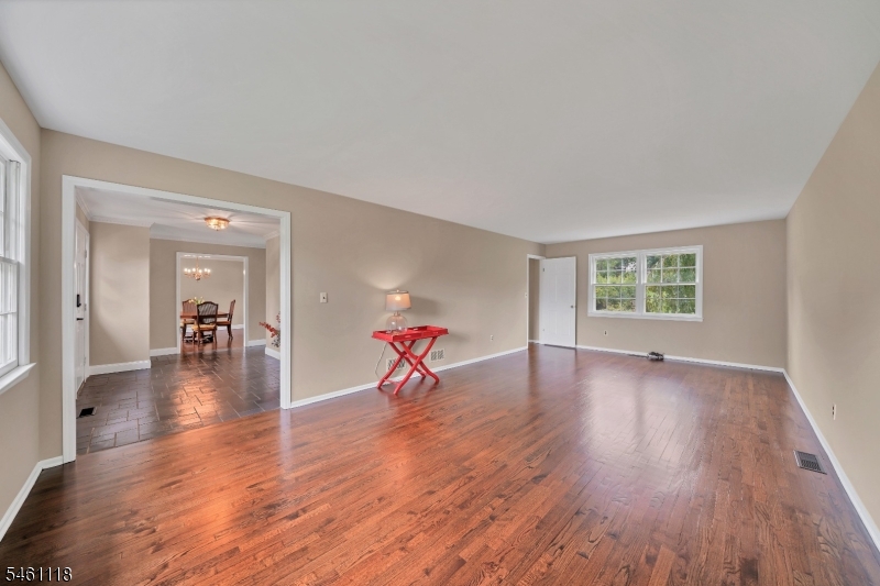 5 Fleming Court Washington NJ 07853