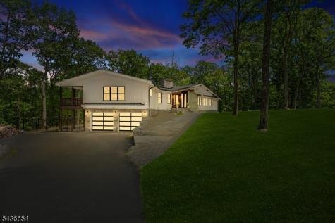 9 Hilltop Road Kinnelon NJ 07405