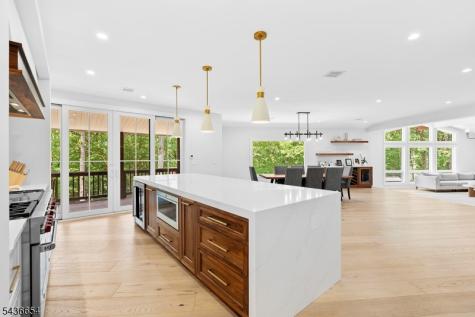 9 Hilltop Road Kinnelon NJ 07405