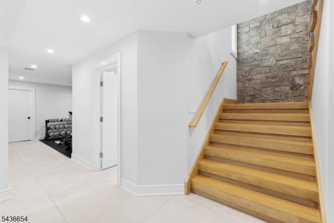 9 Hilltop Road Kinnelon NJ 07405