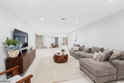 9 Hilltop Road Kinnelon NJ 07405