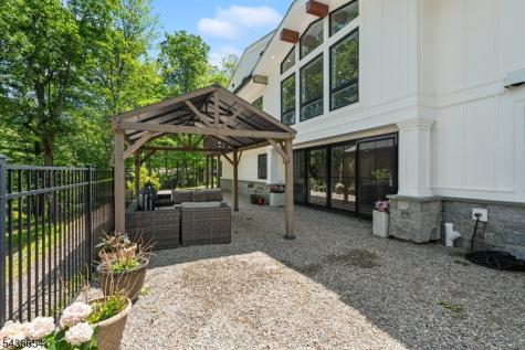 9 Hilltop Road Kinnelon NJ 07405