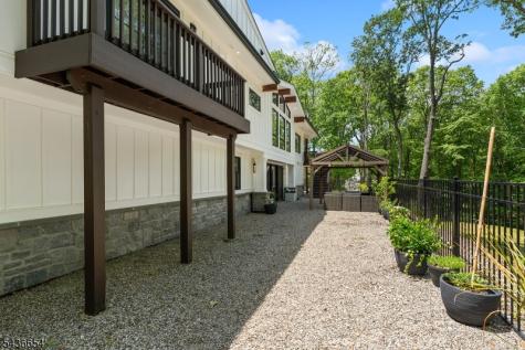 9 Hilltop Road Kinnelon NJ 07405