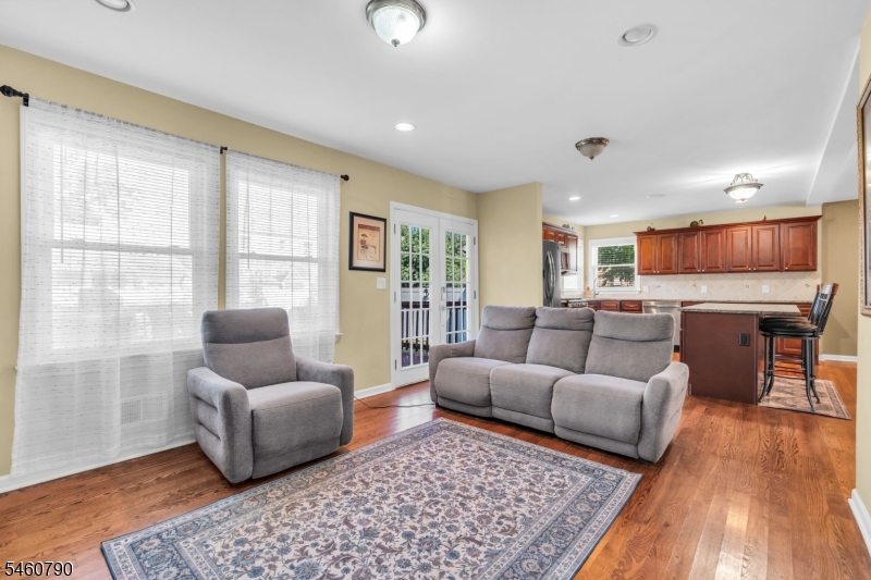 576 Richfield Avenue Kenilworth NJ 07033