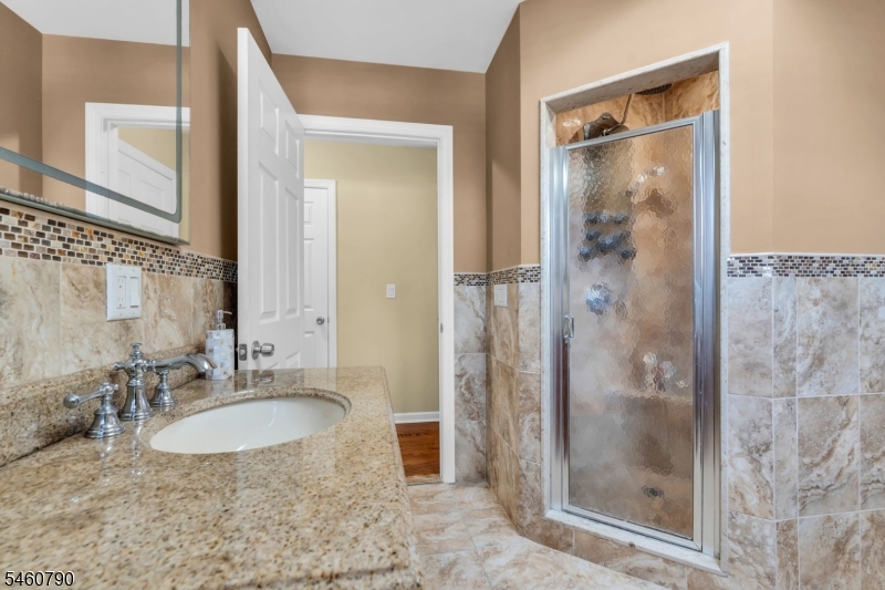 576 Richfield Avenue Kenilworth NJ 07033