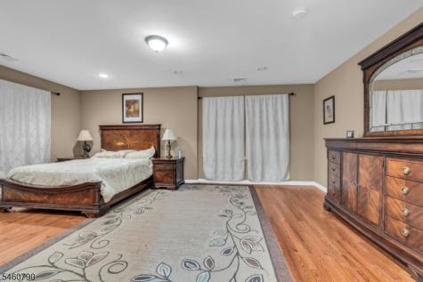 576 Richfield Avenue Kenilworth NJ 07033