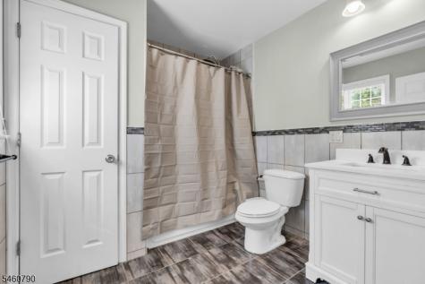 576 Richfield Avenue Kenilworth NJ 07033