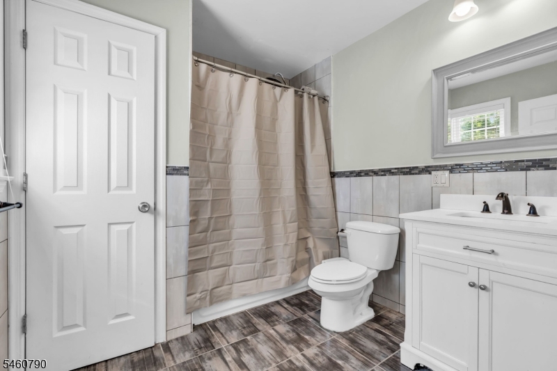 576 Richfield Avenue Kenilworth NJ 07033