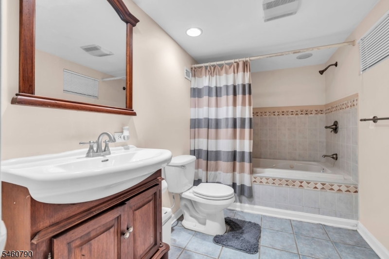 576 Richfield Avenue Kenilworth NJ 07033