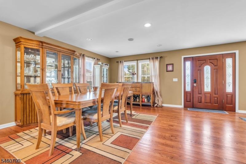 576 Richfield Avenue Kenilworth NJ 07033