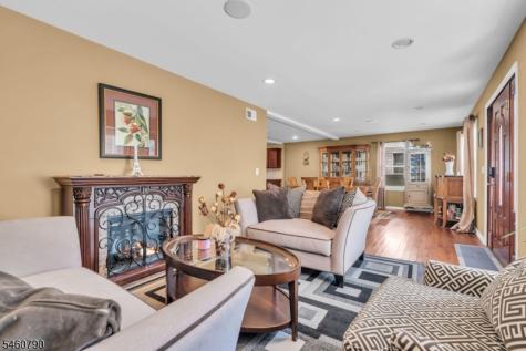 576 Richfield Avenue Kenilworth NJ 07033
