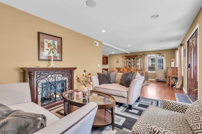 576 Richfield Avenue Kenilworth NJ 07033