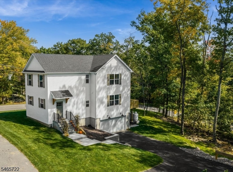 39 Madison Trail Hopatcong NJ 07843