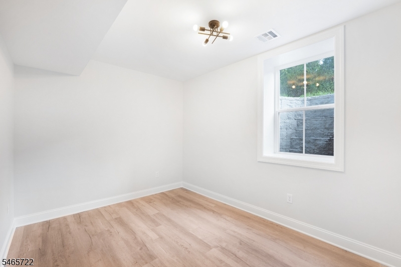 39 Madison Trail Hopatcong NJ 07843