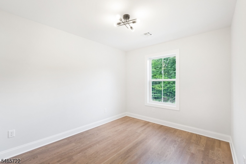 39 Madison Trail Hopatcong NJ 07843