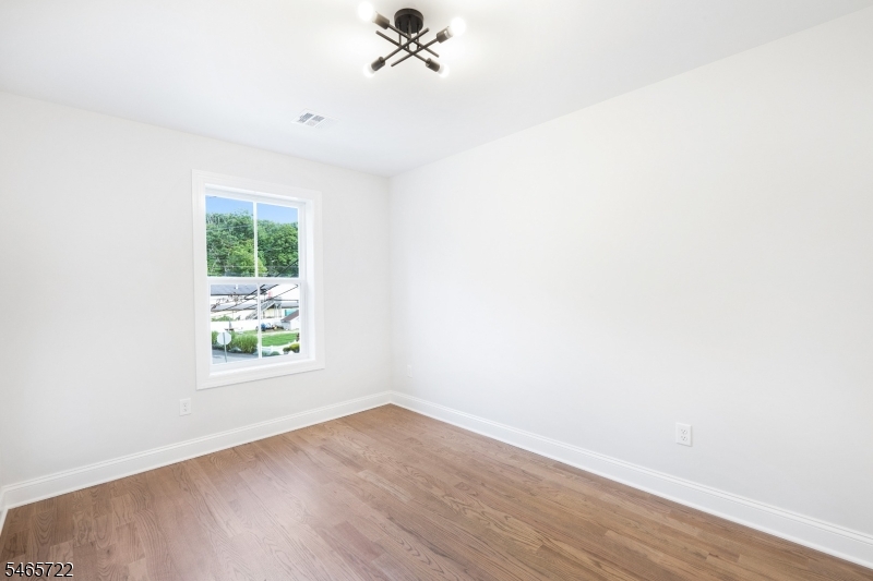 39 Madison Trail Hopatcong NJ 07843