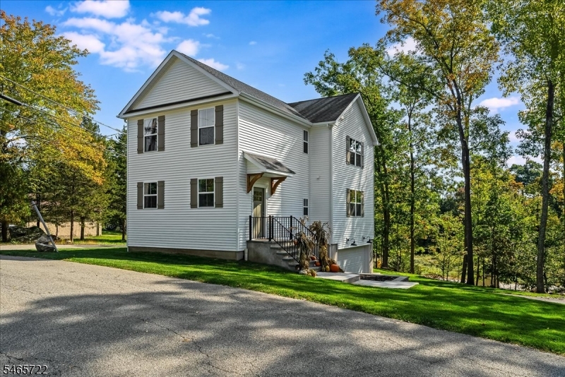 39 Madison Trail Hopatcong NJ 07843
