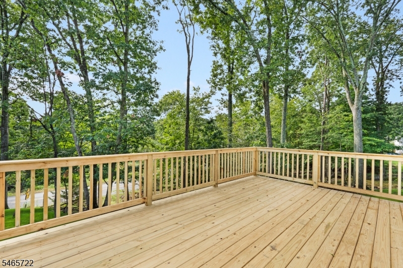 39 Madison Trail Hopatcong NJ 07843