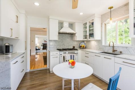 98 Totowa Road Totowa NJ 07512