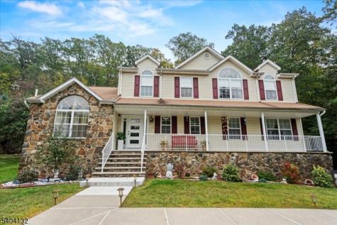 22 Cherbourg Drive West Milford NJ 07480