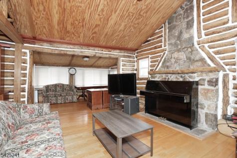10 Echo Lane West Milford NJ 07480