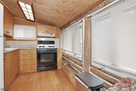 10 Echo Lane West Milford NJ 07480