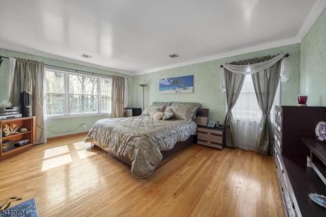 6 Breanne Court East Hanover NJ 07936