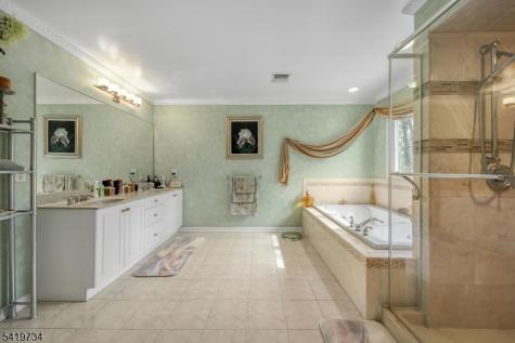 6 Breanne Court East Hanover NJ 07936