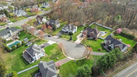 6 Breanne Court East Hanover NJ 07936