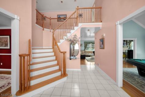 6 Breanne Court East Hanover NJ 07936