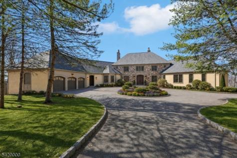 29 Hilltop Road Kinnelon NJ 07405