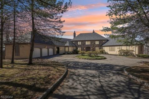 29 Hilltop Road Kinnelon NJ 07405