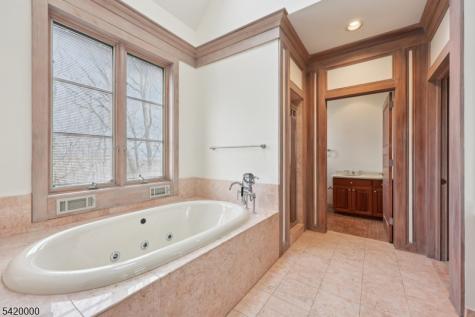 29 Hilltop Road Kinnelon NJ 07405