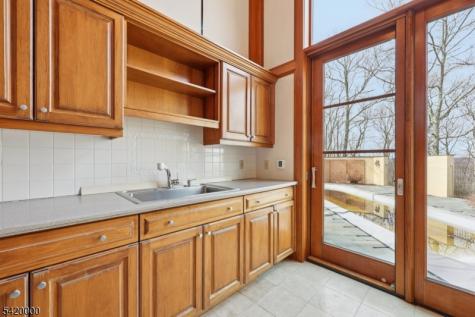 29 Hilltop Road Kinnelon NJ 07405