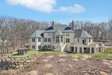 29 Hilltop Road Kinnelon NJ 07405