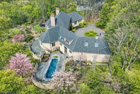 29 Hilltop Road Kinnelon NJ 07405