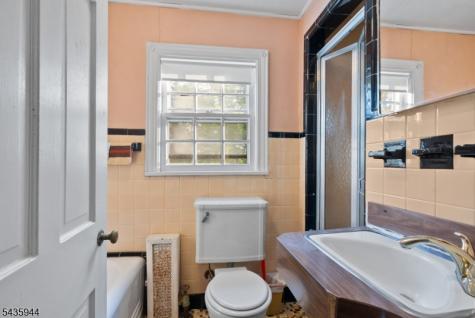 433 Mount Pleasant Avenue West Orange NJ 07052