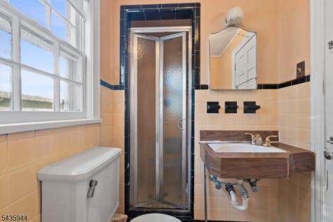 433 Mount Pleasant Avenue West Orange NJ 07052