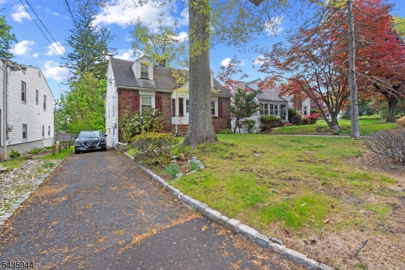 433 Mount Pleasant Avenue West Orange NJ 07052