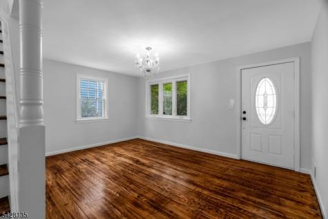 347 Livingston Road Linden NJ 07036